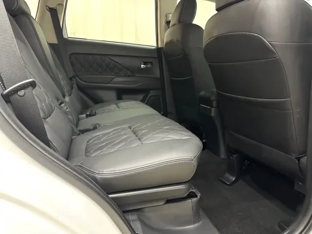 Mitsubishi Outlander — Фото автомобиля 11
