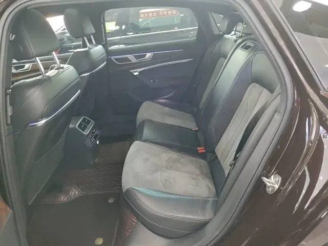 Audi A6L — Фото автомобиля 16