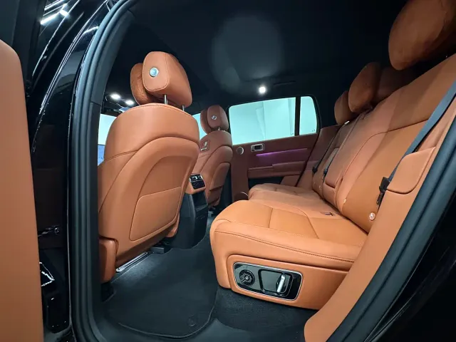 Li Auto L7 — Фото автомобиля 11
