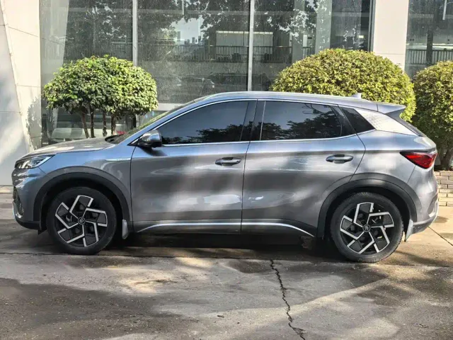 BYD Yuan PLUS — Фото автомобиля 2