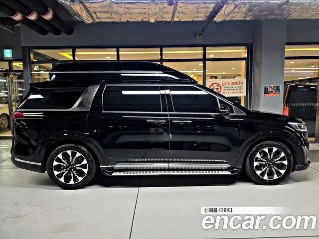Kia Carnival 4th Gen — Фото автомобиля 3
