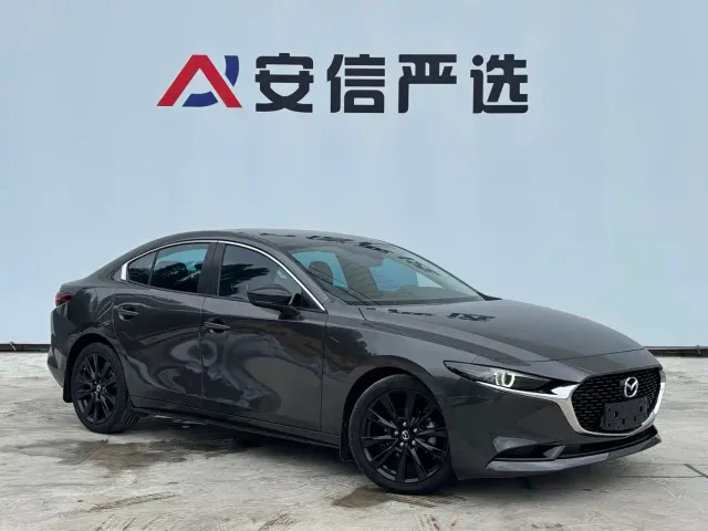 Mazda Axela — Фото автомобиля 3