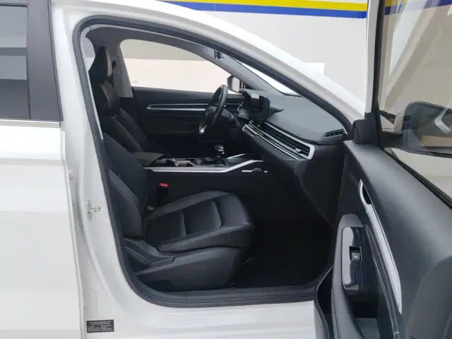Geely Emgrand — Фото автомобиля 8