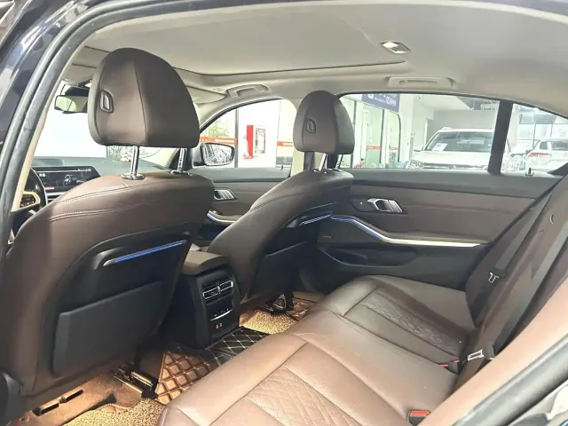 BMW 3 Series — Фото автомобиля 6