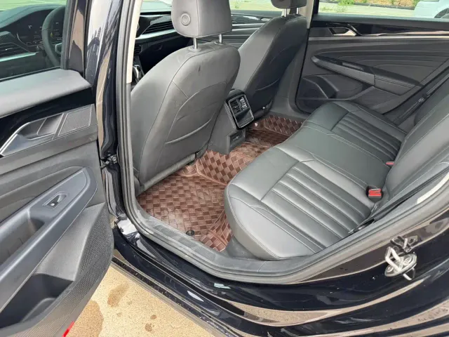 Volkswagen Passat — Фото автомобиля 5