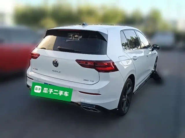Volkswagen Golf — Фото автомобиля 4