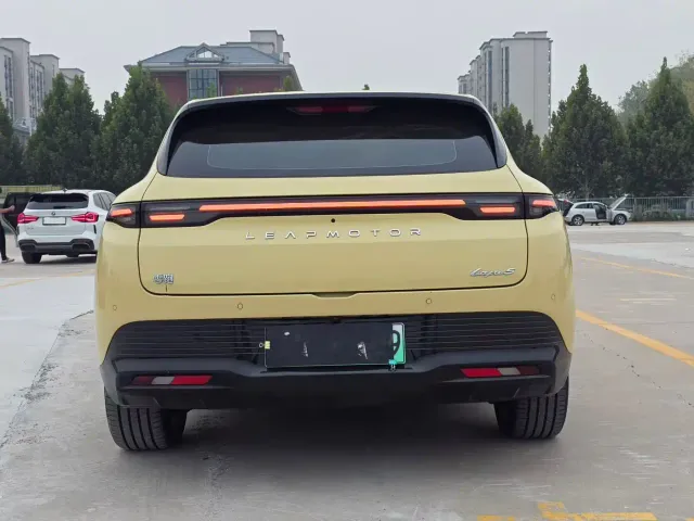 Leapmotor Lafa 5 — Фото автомобиля 8