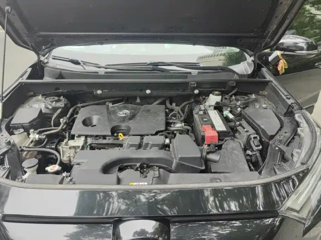 Toyota RAV4 — Фото автомобиля 10