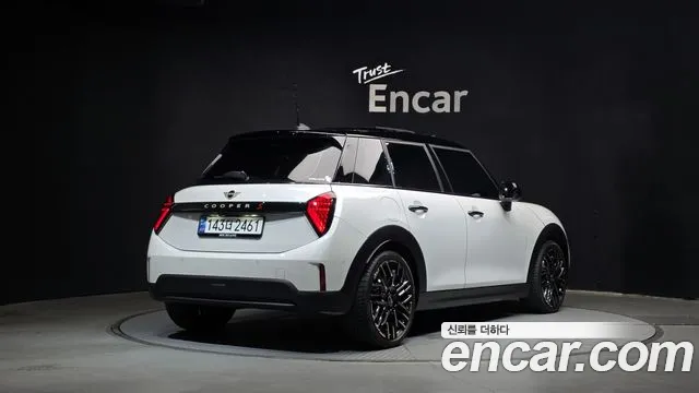 MINI Cooper 4th Gen — Фото автомобиля 2