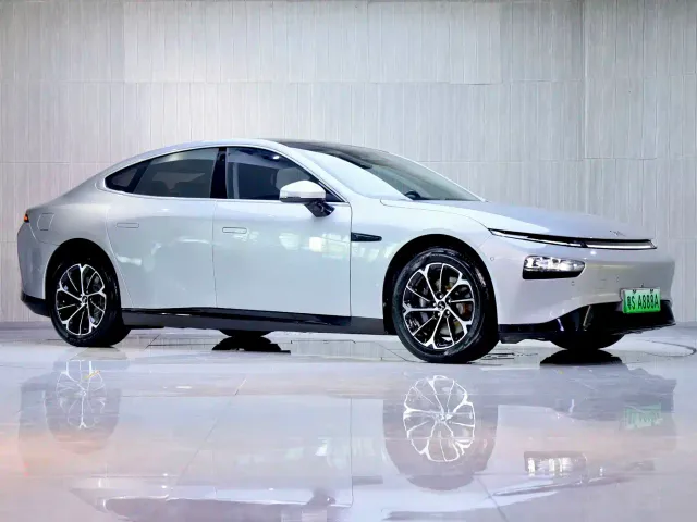 Xpeng P7 — Фото автомобиля 2