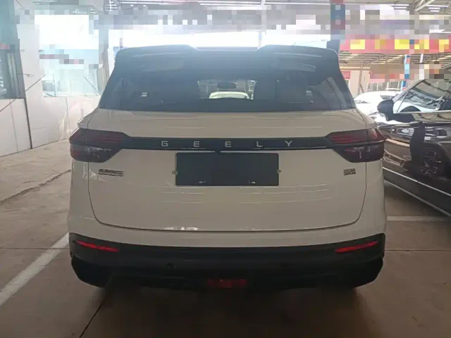 Geely Binyue — Фото автомобиля 5