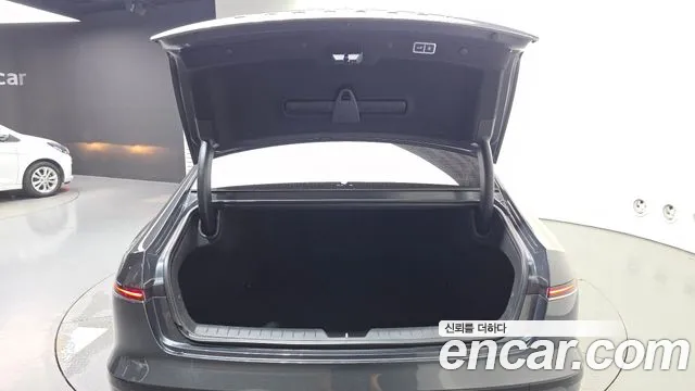 Hyundai Grandeur Grandeur (GN7) 3.5 Бензин 4WD — Фото автомобиля 18