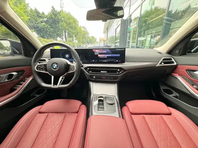 BMW 3 Series — Фото автомобиля 8