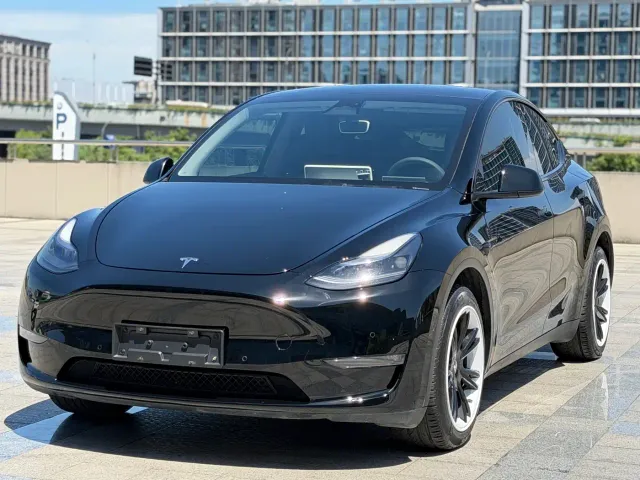 Фотография автомобиля — Tesla Model Y
