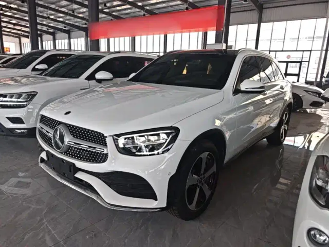 Фотография автомобиля — Mercedes-Benz GLC-Class