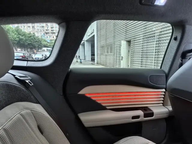 Audi E5 Sportback — Фото автомобиля 8