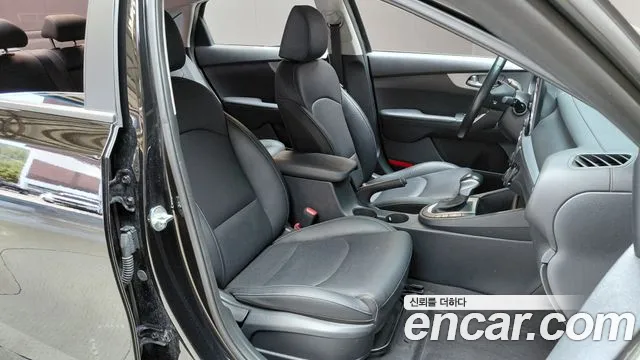 Kia K3 Generation 2 — Фото автомобиля 16