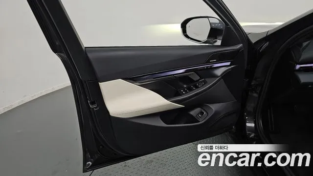 BMW i5 G60 — Фото автомобиля 13