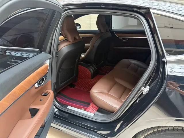 Volvo S90 — Фото автомобиля 6