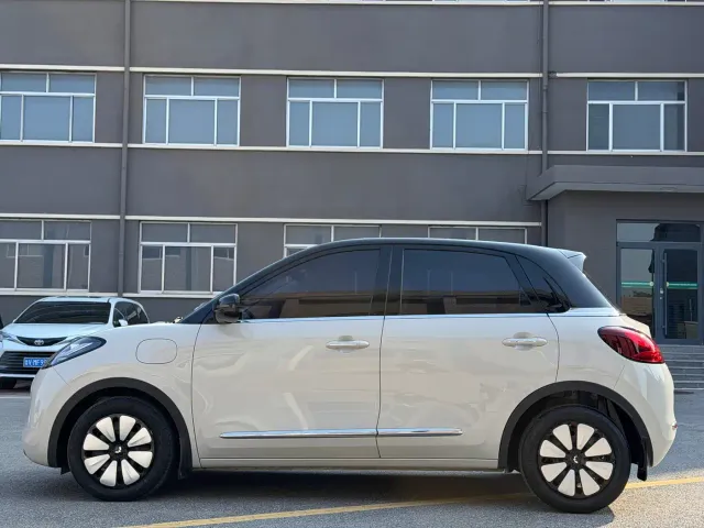 Wuling Bingo — Фото автомобиля 3