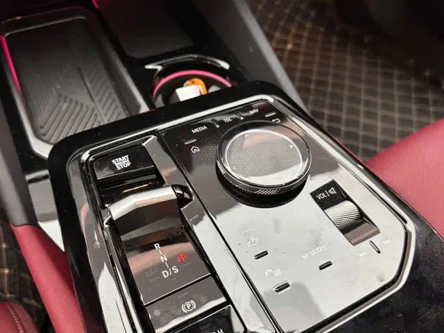 BMW 5 Series — Фото автомобиля 16
