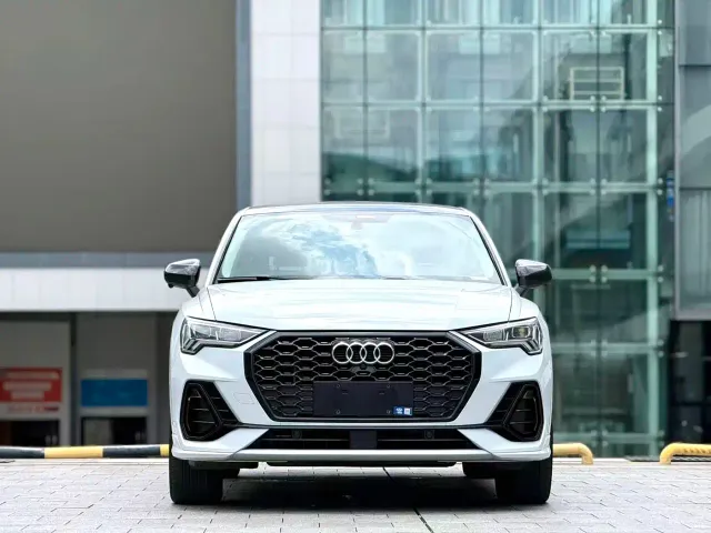 Audi Q3 Sportback — Фото автомобиля 2
