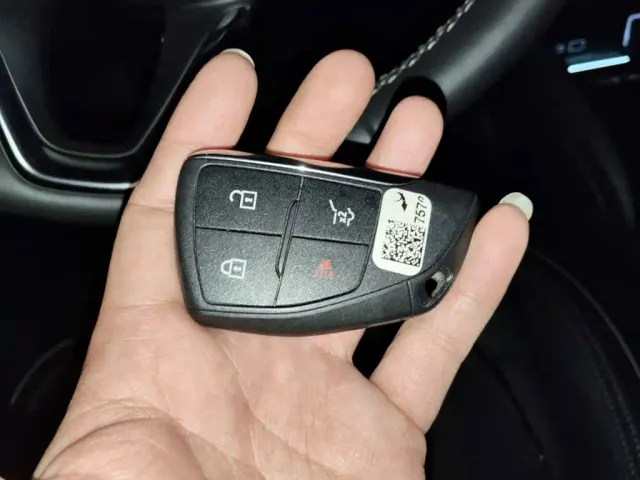 Buick Envision S — Фото автомобиля 9