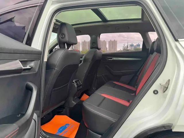 Skoda Karoq — Фото автомобиля 8