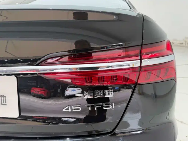Audi A6L — Фото автомобиля 8