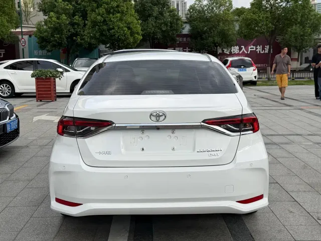 Toyota Corolla — Фото автомобиля 11