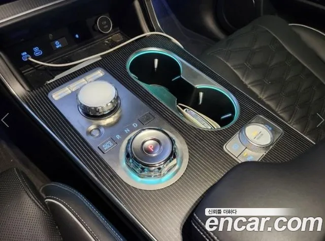 Genesis GV80 Coupe — Фото автомобиля 9
