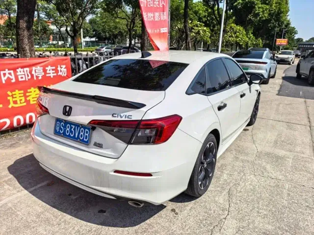 Honda Civic — Фото автомобиля 4
