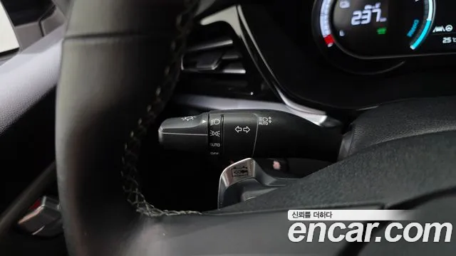 Kia Niro — Фото автомобиля 14