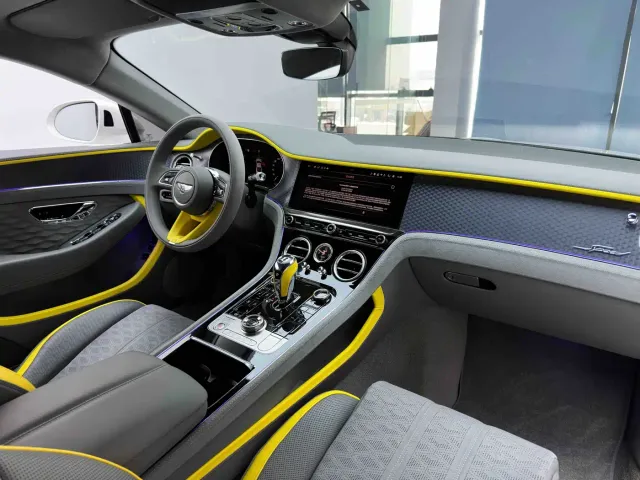 Bentley Continental Plug-in Hybrid — Фото автомобиля 20