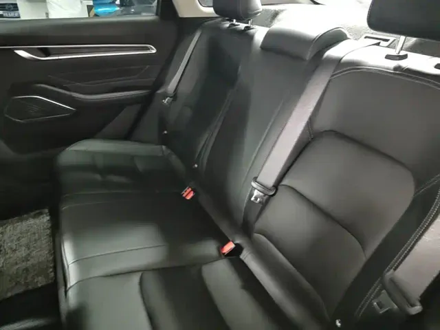 Geely Emgrand — Фото автомобиля 16