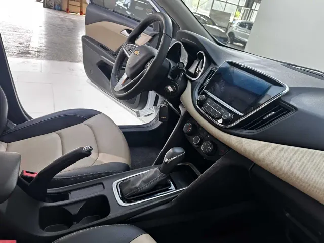 Chevrolet Monza — Фото автомобиля 23