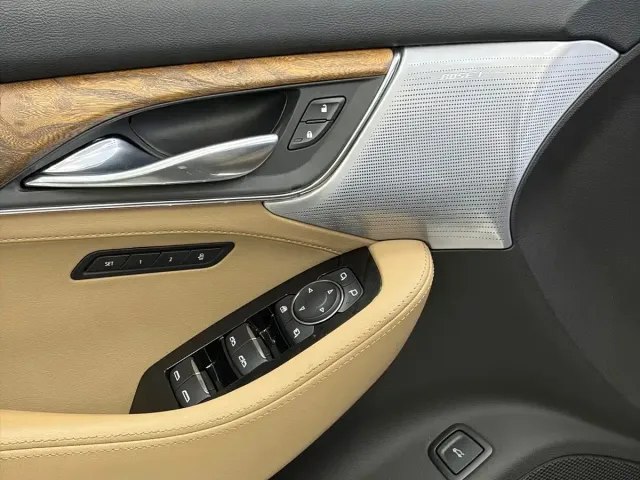 Cadillac CT5 — Фото автомобиля 8