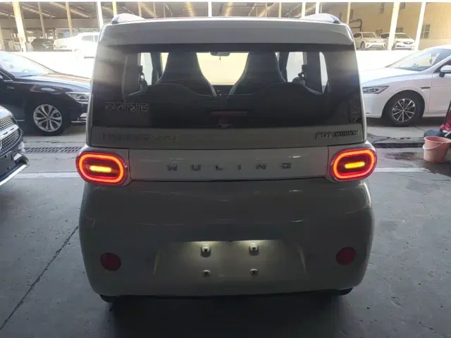 Wuling Hongguang Mini EV — Фото автомобиля 5