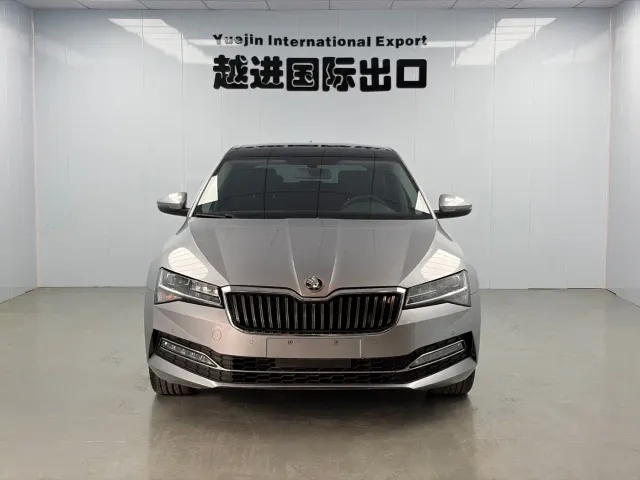 Skoda Superb — Фото автомобиля 2