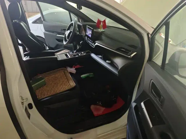 Toyota Granvia — Фото автомобиля 19