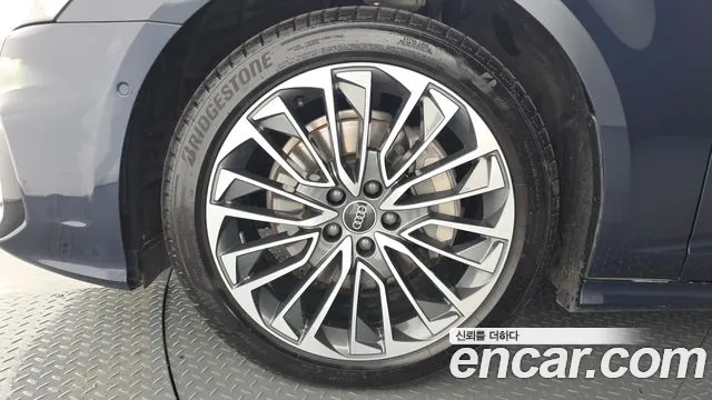 Audi A6 45 TFSI quattro Premium — Фото автомобиля 4
