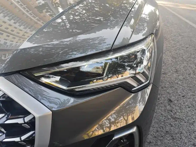 Audi Q3 — Фото автомобиля 5