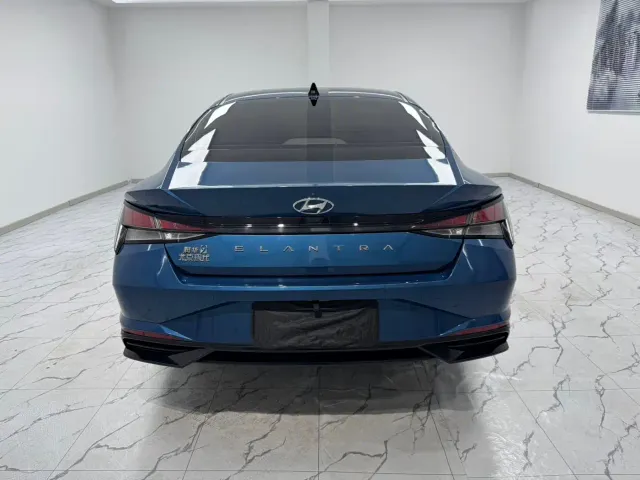 Hyundai Elantra — Фото автомобиля 4