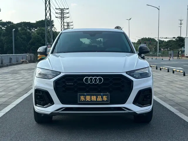 Audi Q5L — Фото автомобиля 2