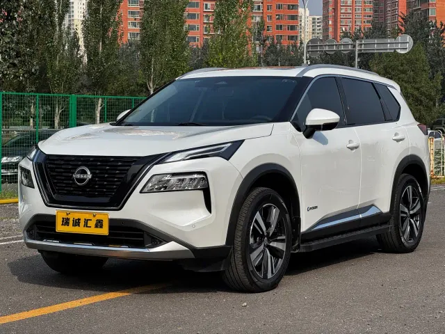 Фотография автомобиля — Nissan X-Trail