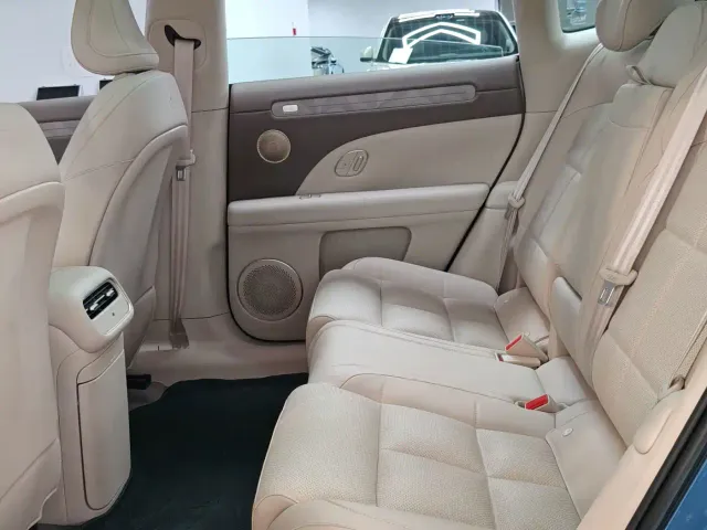 IM Motors LS6 — Фото автомобиля 13