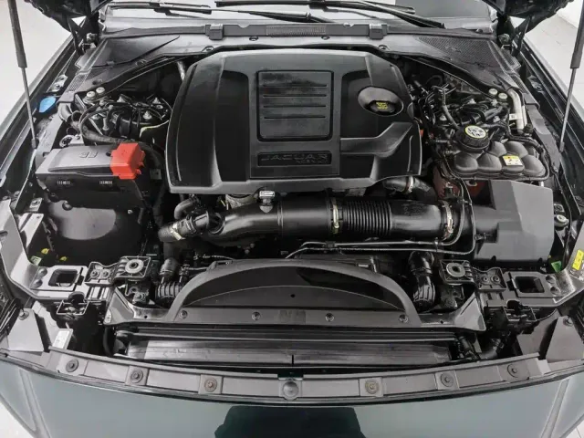 Jaguar XEL — Фото автомобиля 6