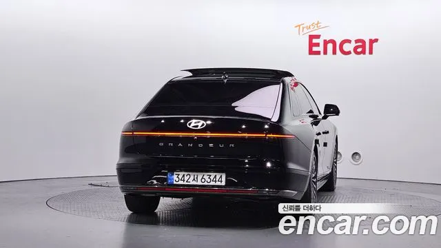 Hyundai Grandeur GN7 — Фото автомобиля 4