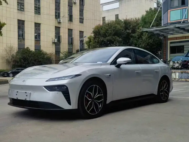 Фотография автомобиля — Dongfeng eπ 007