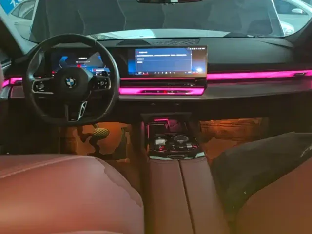 BMW 5 Series — Фото автомобиля 9